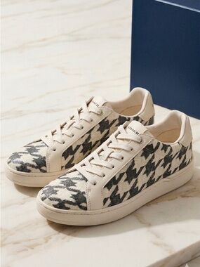 COACH Clip Houndstooth Low-Top Sneakers 7 Chalk/Black $168 Retail